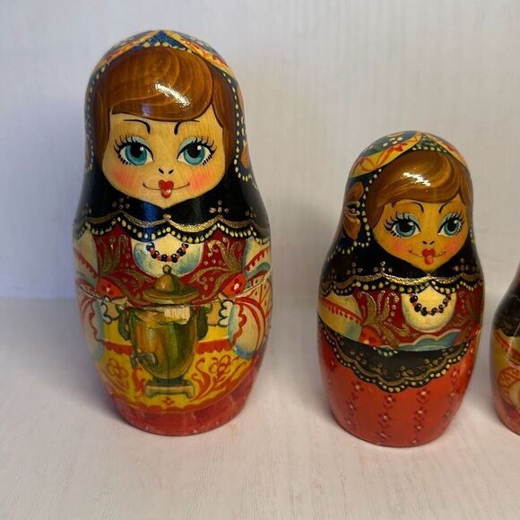 4 PC. Russian Nesting Dolls, Hand Painted Collectible Nesting Dolls - Picture 6 of 7